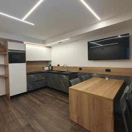 Gin Apartament